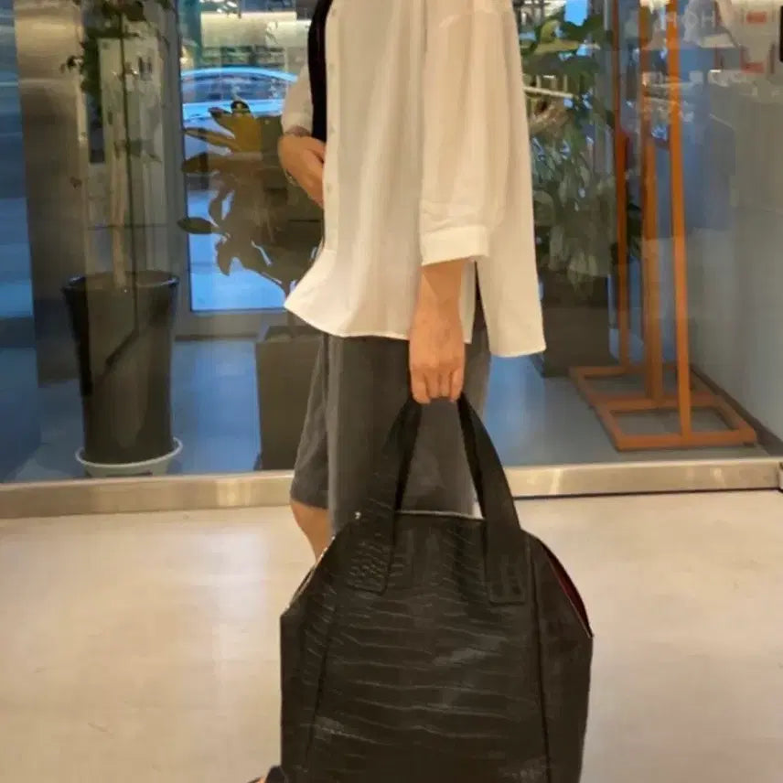 [BUNJANG] Tameable Crocodile Pattern Genuine Leather Big Shoulder Bag / 탐에이블 연희동 편집샵 브랜드 소가죽 빅숄더백