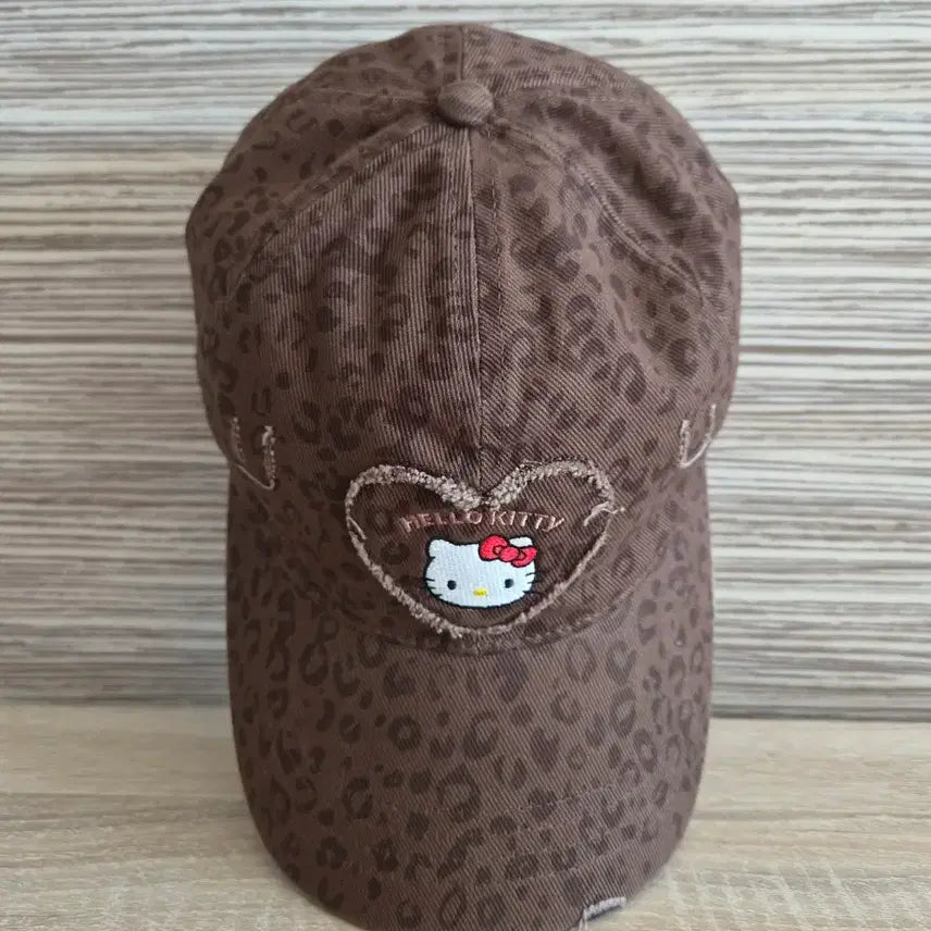 [BUNJANG] Hello Kitty Leopard Ball Cap / 헬로키티 레오파드 볼캡 야구모자 새상품