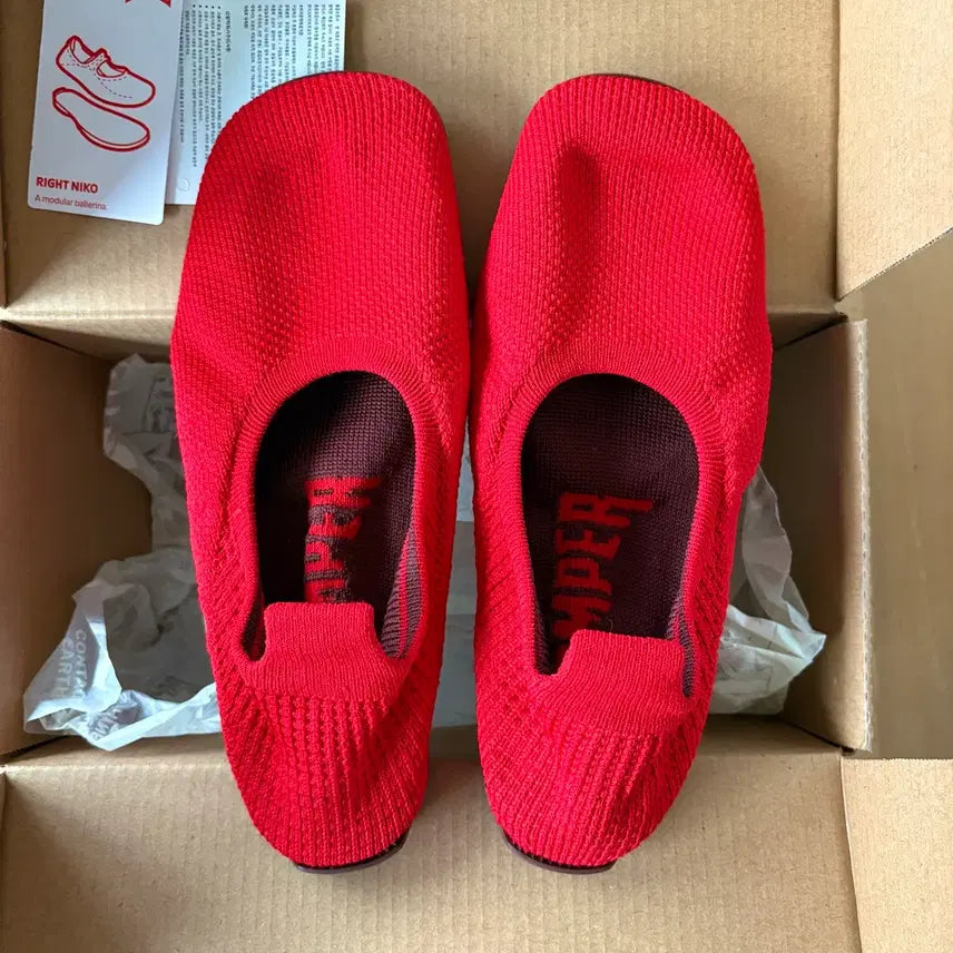 [BUNJANG] Camper Right Niko Red Flats - Size 36 / (36) 캠퍼 camper Right Niko red 레드