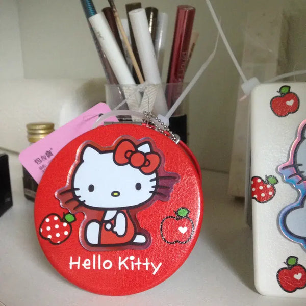 [BUNJANG] Sanrio Hello Kitty Round Folding Hand Mirror Red / 헬로키티 접이식 손거울 원형 레드 배경 / 백그라운드 HelloKitty 새상품 ( 빨간색 ) 26년도 생산품 / 제품 Sanrio 산리오