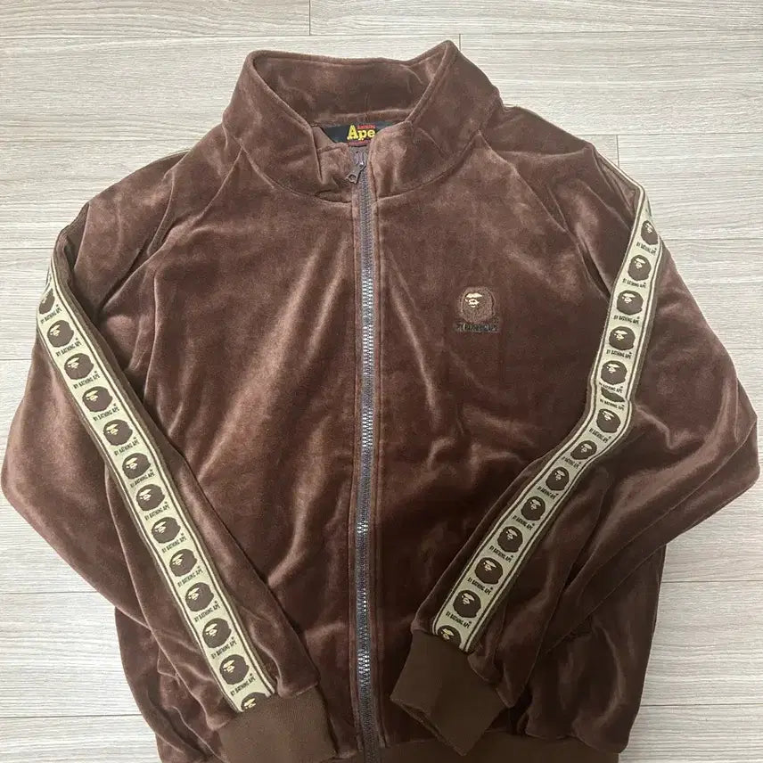 [BUNJANG] BAPE Velvet Zip-Up Jacket / Bape 베이프 벨벳집업
