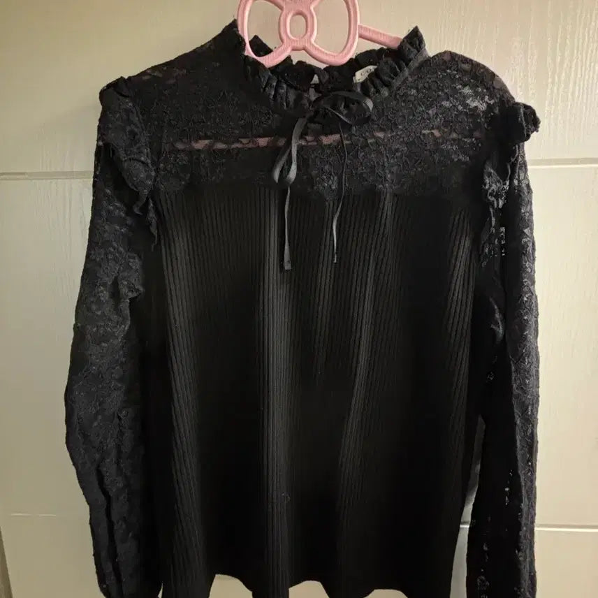 [BUNJANG] Colza Gothic Black Lace Knit Blouse / 콜자 고스로리 블랙 레이스 니트 블라우스 오네갸루 고딕 공겜여주 로맨틱고딕