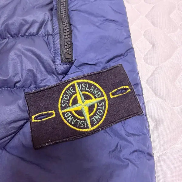 [BUNJANG] Stone Island Compass Patch High Neck Padded Vest / 스톤아일랜드 컴패스패치 하이넥 패딩조끼(25ss)