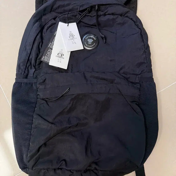 [BUNJANG] CP Company 26FW Nylon Navy B.LENS Backpack / CP컴퍼니 26fw 나일론 네이비 B렌즈 백팩 새상품