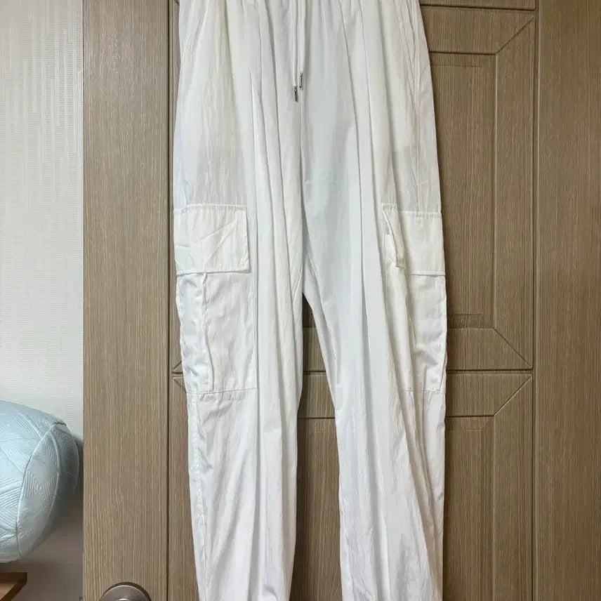 [BUNJANG] White Cargo Jogger Pants / 화이트 카고 조거 팬츠