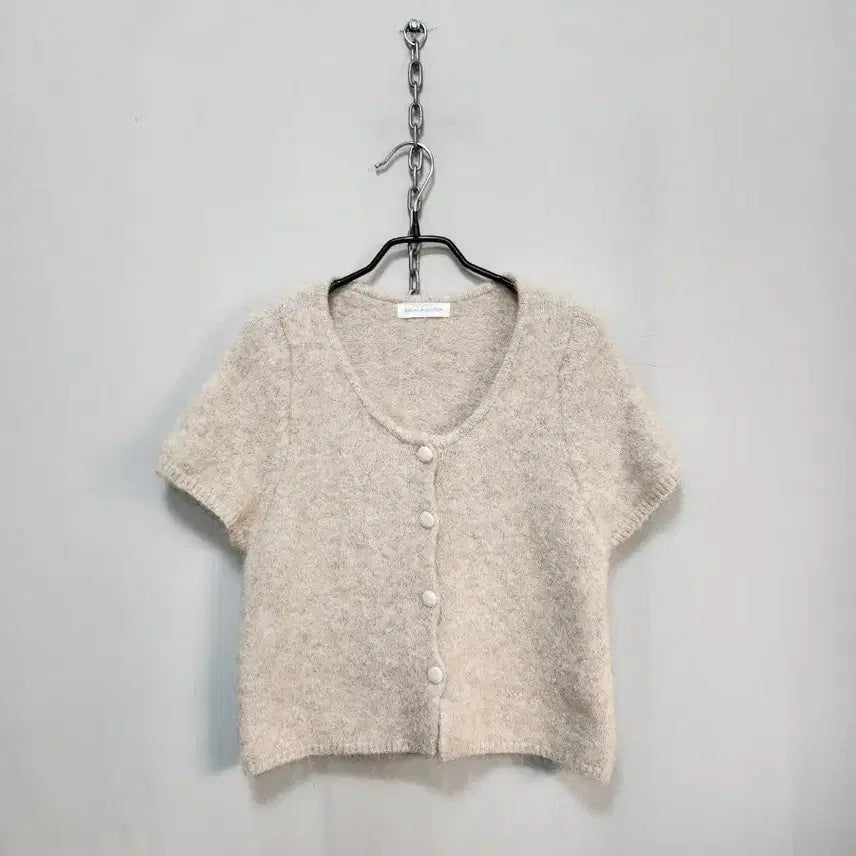 [BUNJANG] Beige Cardigan / 보슬보슬 베이지색 가디건