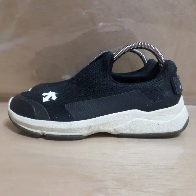 [BUNJANG] Descente Athletic Shoes / 후루룩구제2 245 데상트 운동화 신발 260915