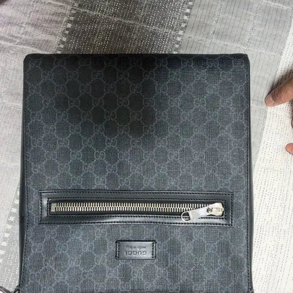 [BUNJANG] Gucci Supreme Messenger Bag / 구찌 수프림 메신저백