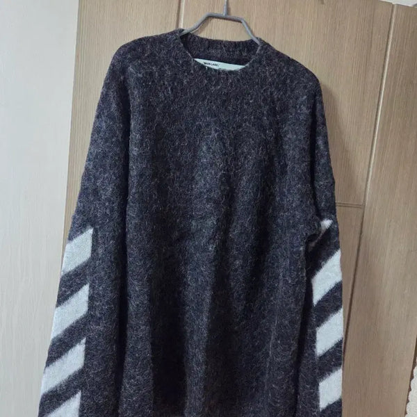 [BUNJANG] Off-White Sweater / 오프화이트 택 달린 스웨터 팝니다