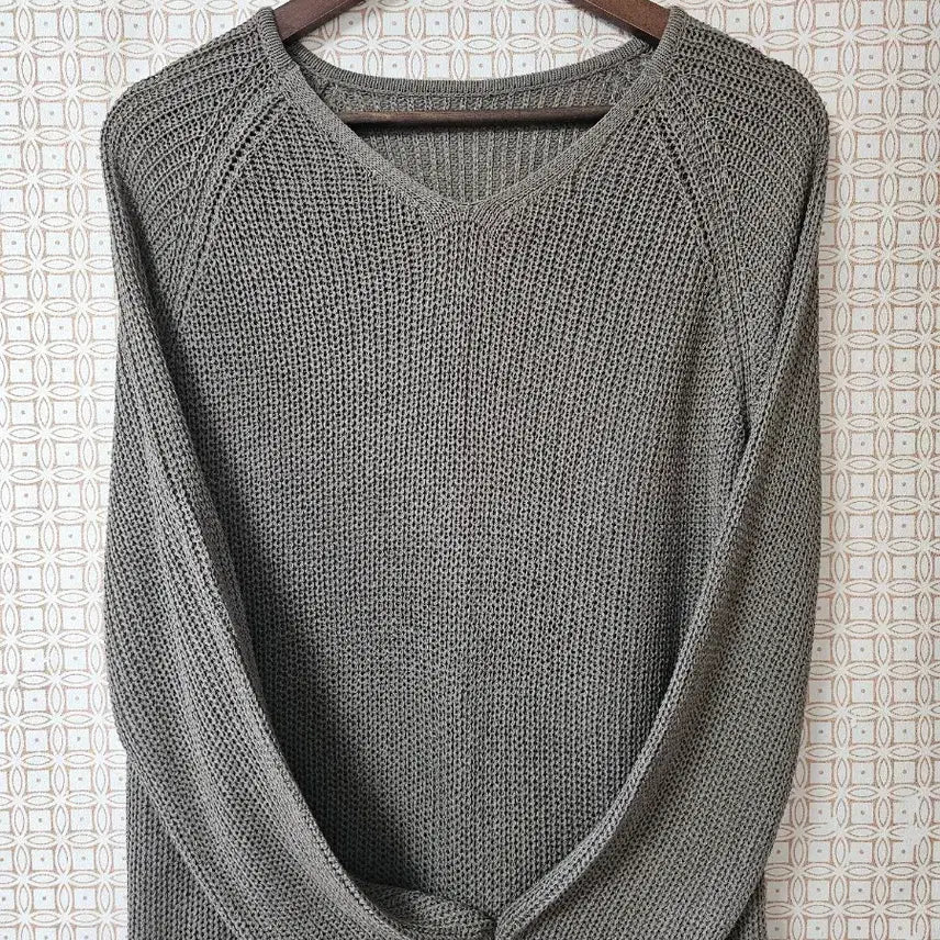 [BUNJANG] Knit V-Neck Sweater / 니트 브이넥 스웨터