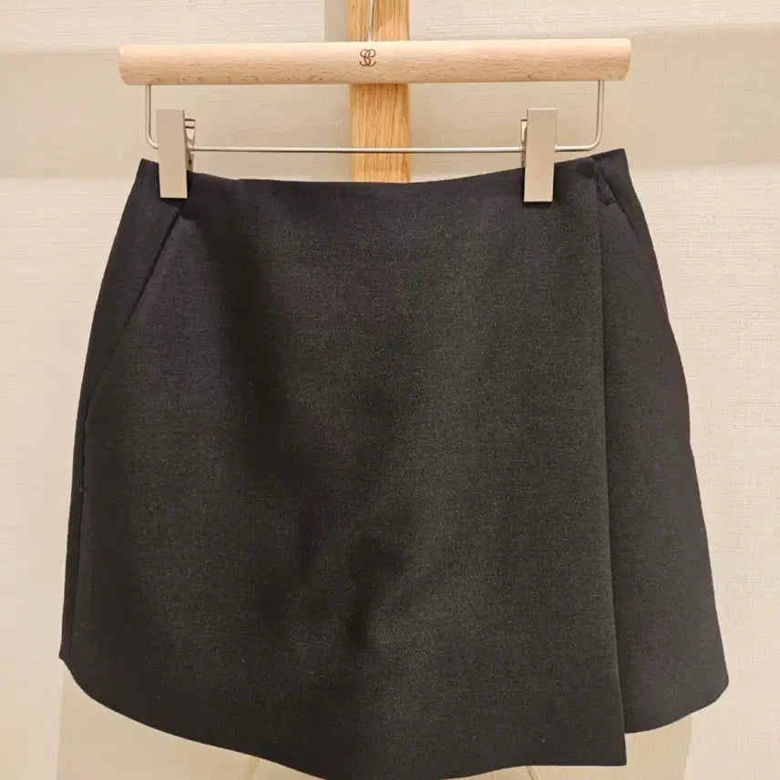 [BUNJANG] Sie Er Wool-Silk Trousers / Sie 시에 에르 울시크 트라우저 시에반바지