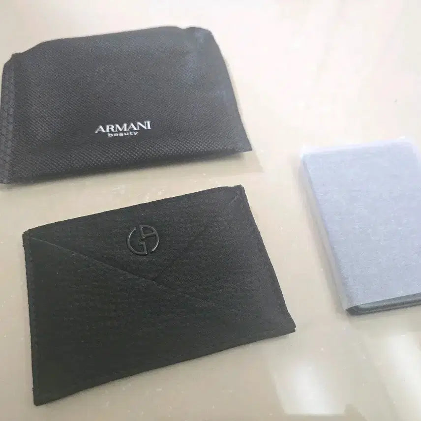 [BUNJANG] Giorgio Armani Beauty Pouch Set with Double-Sided Mirror / 조르지오 아르마니 뷰티 파우치 세트 (양면거울)