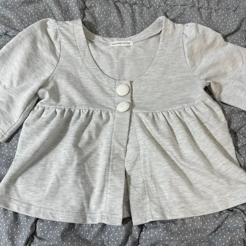 [BUNJANG] Vintage Cropped Short-Sleeve Cardigan with Large Buttons / 빈티지 왕단추 크롭반팔 가디건 입질연 모리걸 y2k 히피 하구미 너드