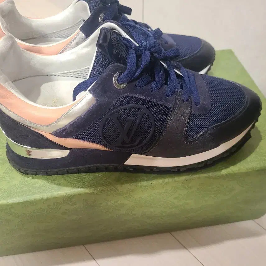 [BUNJANG] Louis Vuitton Sneakers Size 35 / 정품 루이비통  스니커즈 운동화 35사이즈 단화 구찌 샤넬 디올 버버리