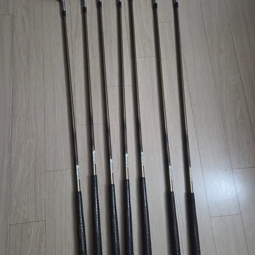 [BUNJANG] Golf Iron Set (7 Clubs) / 골프 아이언 세트 7개