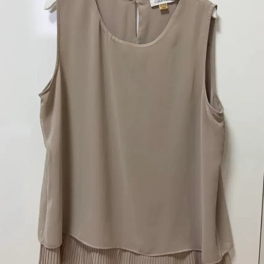 [BUNJANG] Calvin Klein Beige Blouse / 캘빈클라인 블라우스 베이지