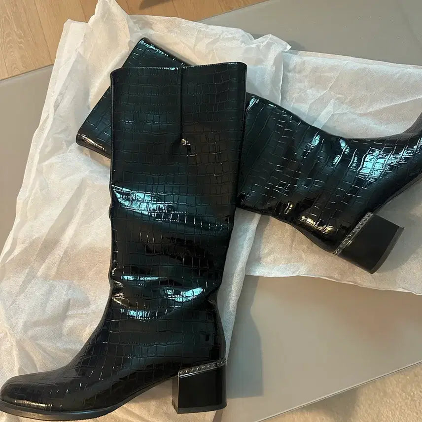 [BUNJANG] WALISAA Black Crocodile Pattern Long Boots Size 240 / WALISAA 블랙 악어 패턴 롱부츠 240