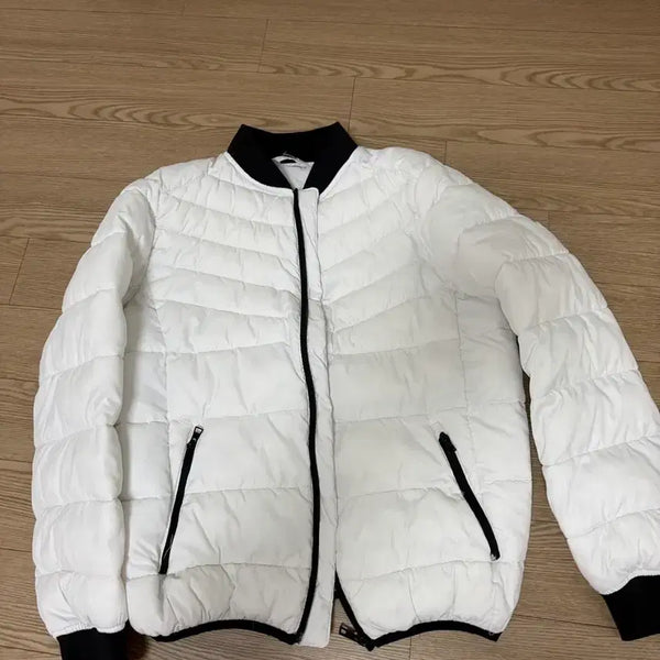[BUNJANG] White Lightweight Padded Jumper / 화이트 경량 패딩 점퍼