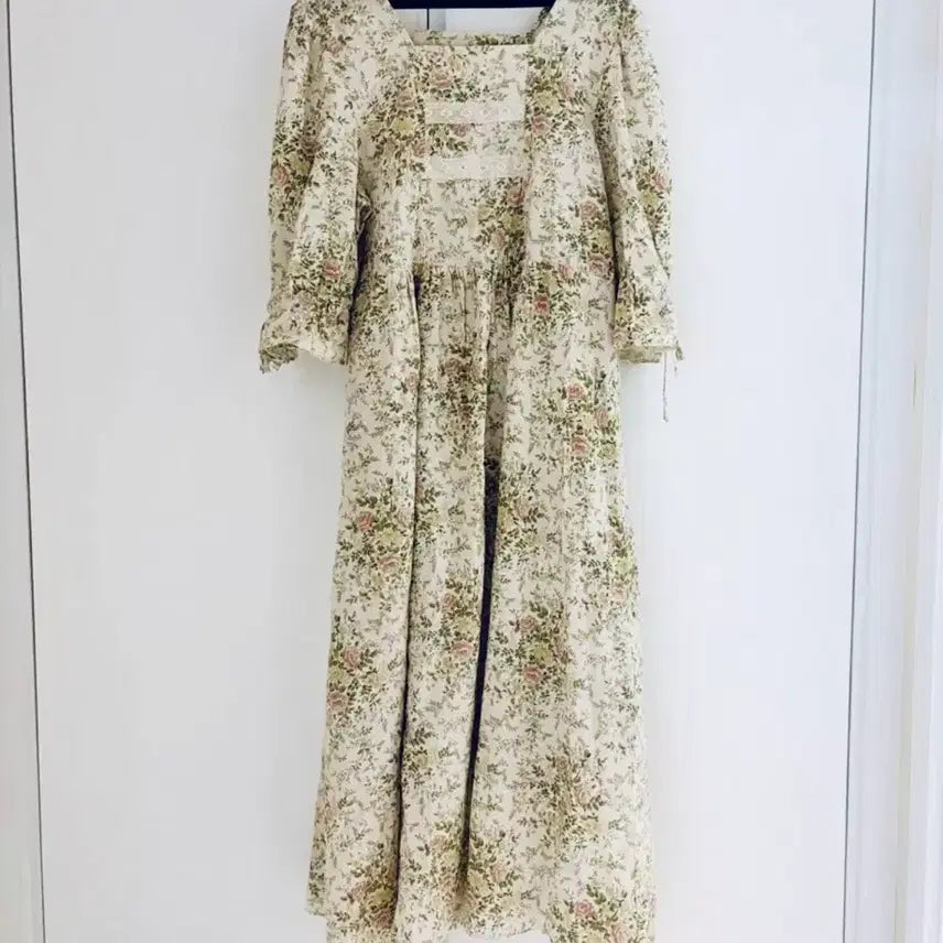 [BUNJANG] Floral Pattern Square Neck Long Dress / 플로럴 패턴 스퀘어넥 원피스 임부복가능
