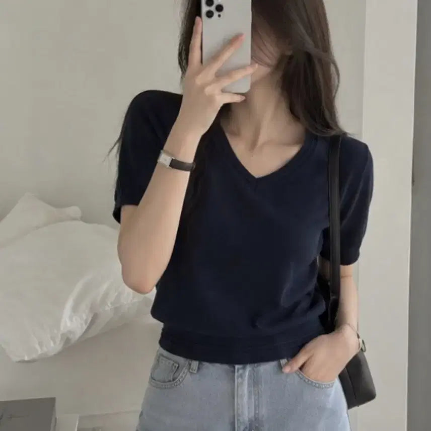 [BUNJANG] V-Neck Short-Sleeve Knit Top / 브이넥 반팔 니트