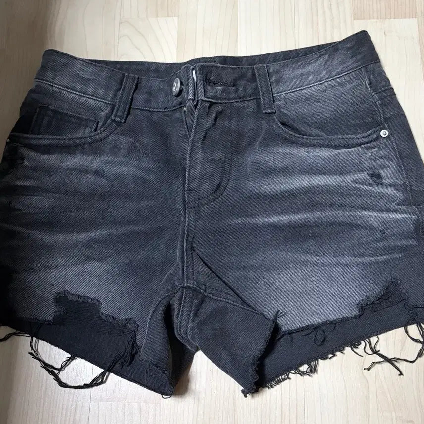 [BUNJANG] AZONE Black Denim Shorts S / 애즈온 흑청 데님 팬츠 s