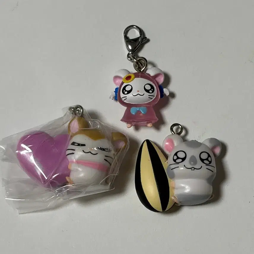 [BUNJANG] Hamtaro Gacha Keychain Hammy & Ribbon / 방가방가 햄토리 가챠 키링 메지루시 얌얌이 머플러 리본