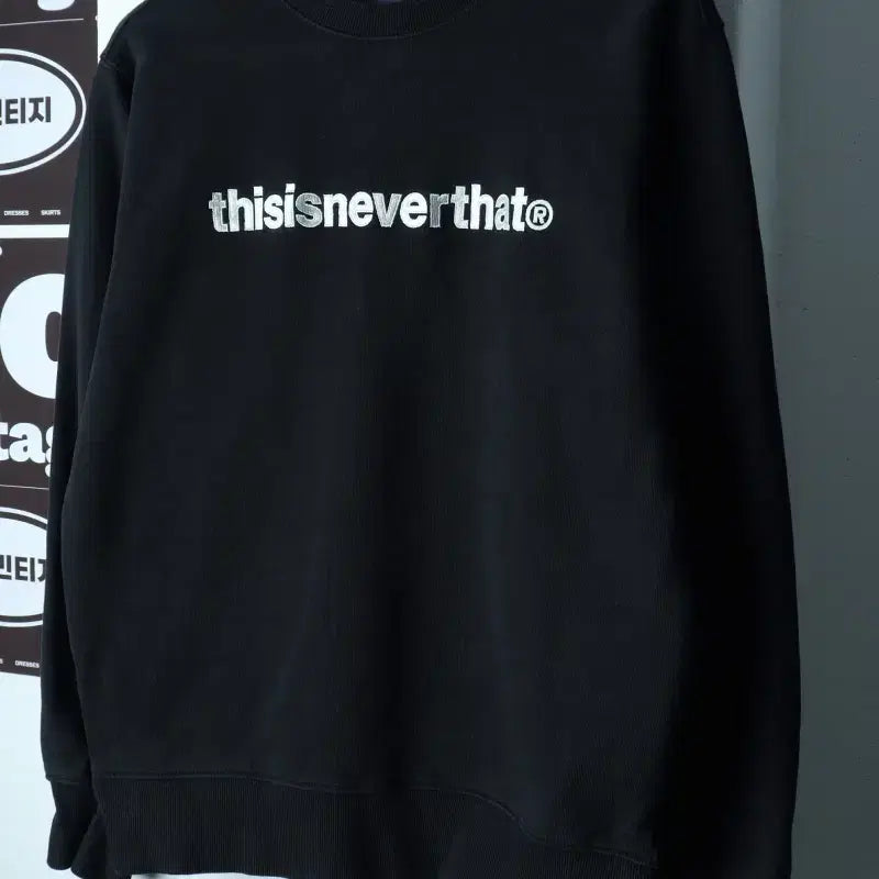 [BUNJANG] thisisneverthat Big Logo Lettering Sweatshirt Black / (M-L) 디스이즈네버댓 맨투맨 티셔츠 빅로고 레터링 블랙-H39399