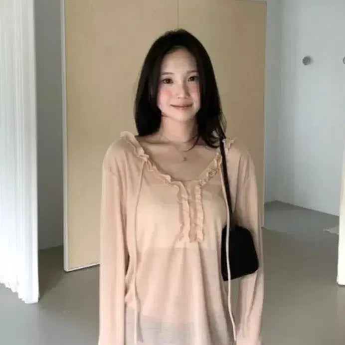 [BUNJANG] Frilly Logi Frill Tee / 프릴리 로지 프릴 티