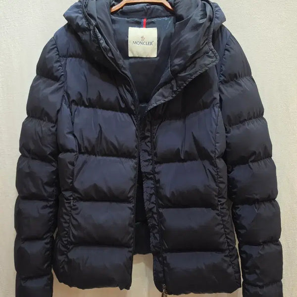 [BUNJANG] Moncler Women's Navy Short Padded Jacket Size 2 / 정품 _ 몽클레어 여성 숏패딩 네이비 2사이즈