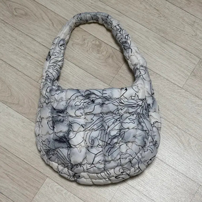 [BUNJANG] COS Quilted Mini Bag Beige / 코스 퀼티드 미니백 베이지
