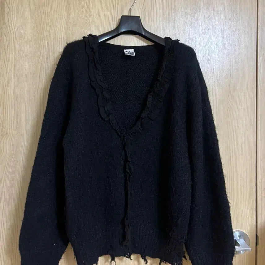[BUNJANG] Stand Alone V-Neck Knit Sweater / Stand Alone 스탠드얼론 니트