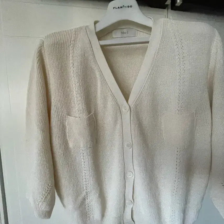 [BUNJANG] Ivory Cardigan / 아이보리가디건