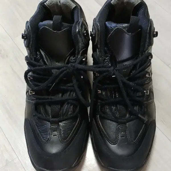 [BUNJANG] Men's Black Versatile Sneakers - Size 280 / 남성신발 블랙 운동화 다용도 운동화 280--2개 ---개당가격이에요