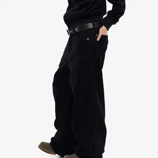 [BUNJANG] Arkham Wave Cotton Pants Black / 아캄 Needlework Wave Cotton Pants