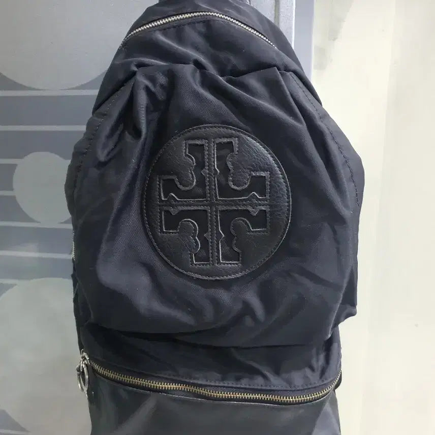[BUNJANG] Tory Burch Logo Pattern Backpack Black / 토리버치 로고 패턴 백팩 블랙