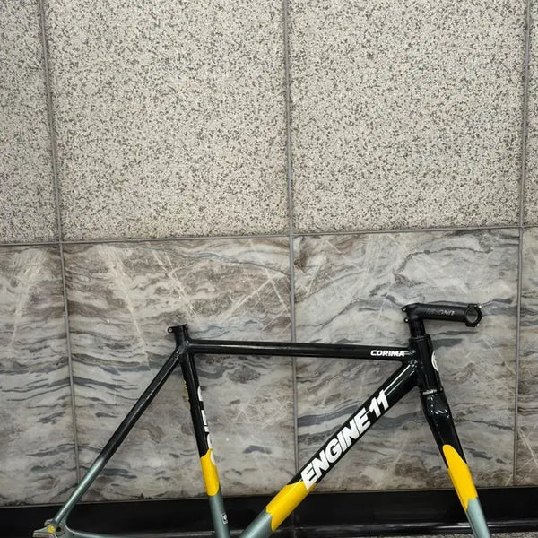 [BUNJANG] Engine 11 Crit-D Honeybee Size M / 엔진11 크릿디 꿀벌 무하자급 판매만