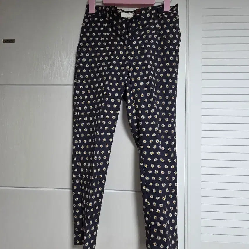 [BUNJANG] Daisy Pattern Slacks / 데이지꽃 슬랙스