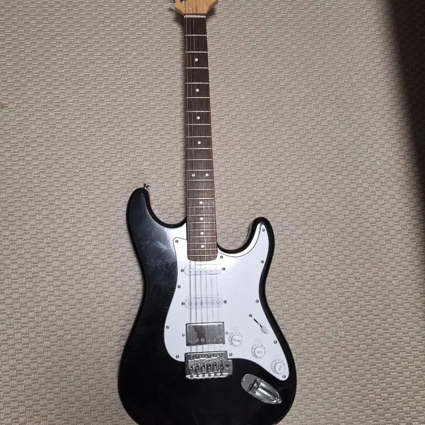 [BUNJANG] Zenon Electric Guitar with Bag / 제논 일렉기타(가방도)
