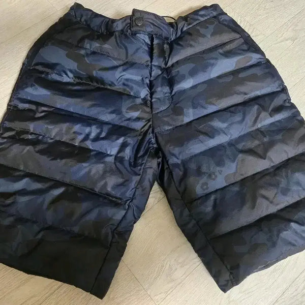 [BUNJANG] The North Face Camo Pattern Lightweight Padded Shorts / 노스페이스 카모 패턴 경량 패딩 반바지