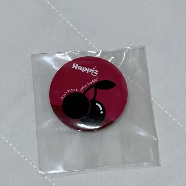 [BUNJANG] Happy's Cherry Badge (Sealed) / (미개봉) 해피즈 체리 뱃지