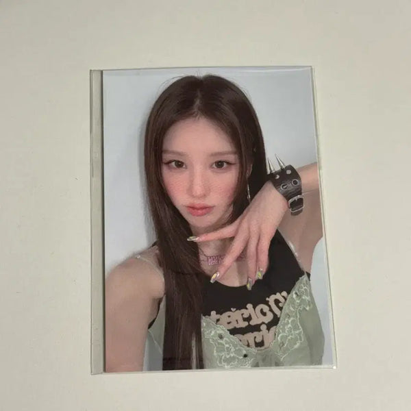 [BUNJANG] ARTMS Jinsoul Mini Card Accessory / 아르테미스 ARTMS 응원봉 액세서리 미니 카드 희진