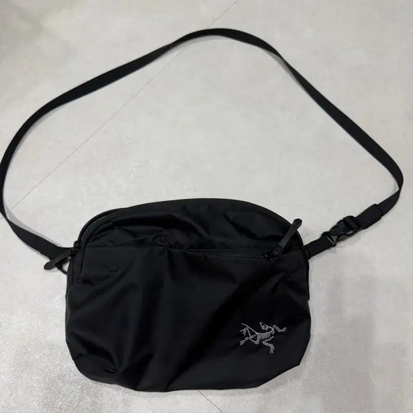 [BUNJANG] Arc'teryx Helia D6 Black Backpack / 아크테릭스 헬리아드6 블랙