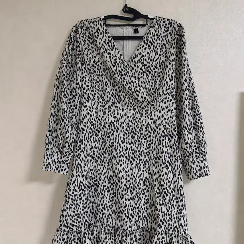 [BUNJANG] Wrap Style Ruffle Mini Dress / 랩스타일 프릴 원피스