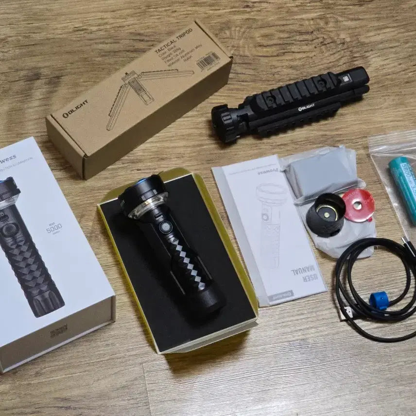 [BUNJANG] Olight Perun Black Two-Way Light / 오라이트 프로우스 블랙 양방향 라이트 판매합니다