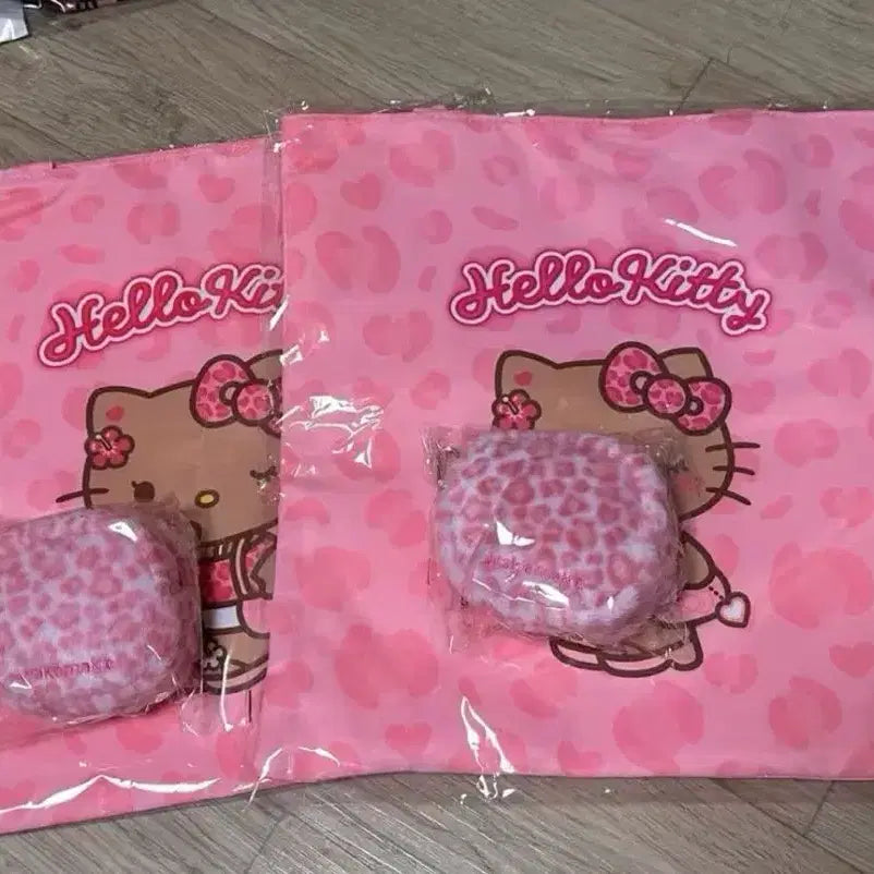 [BUNJANG] Olive Young Hello Kitty Pink Eco Bag Pouch Set / 올영 웨이크메이크 헬로키티 핑크 에코백 파우치 양도