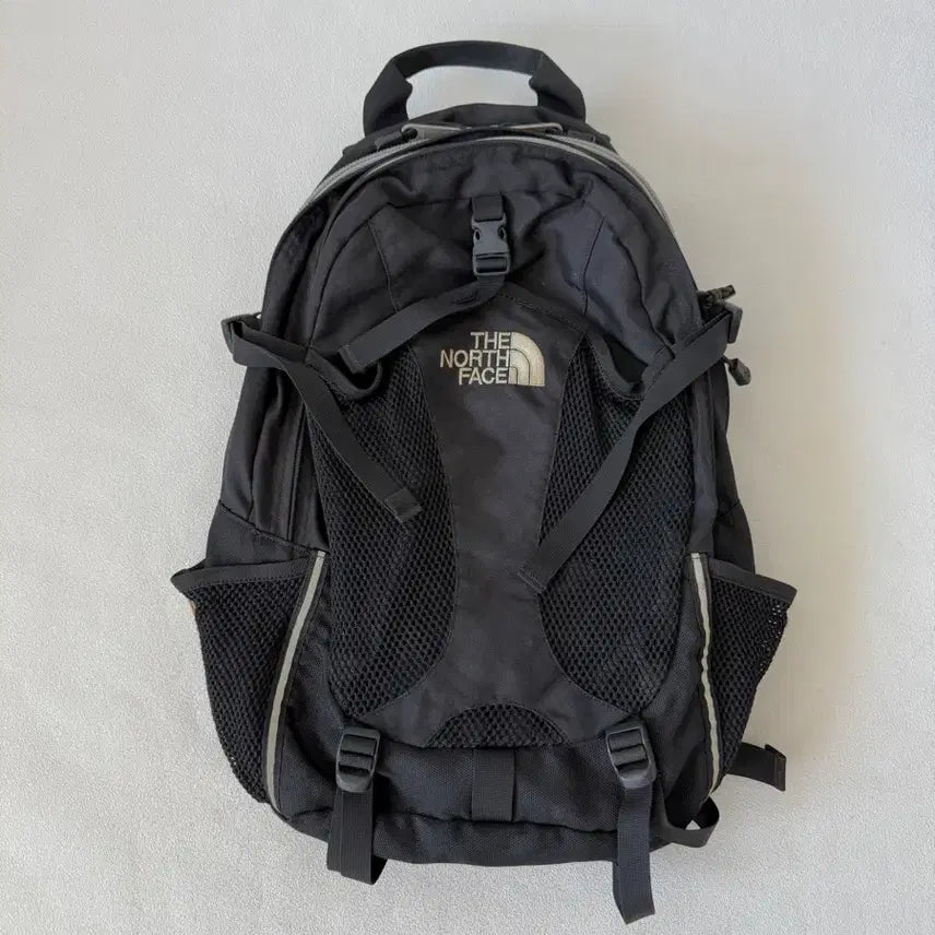 [BUNJANG] The North Face Vintage Backpack / 올드 노스페이스(THE NORTH FACE) 백팩(뒷면 하단 까짐)