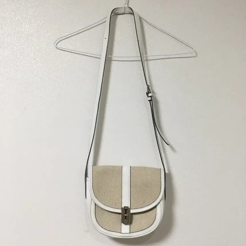 [BUNJANG] Vunque Festone Saddle Bag / VUNQUE 분크 페스토네 새들백