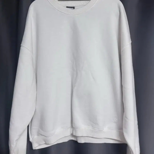[BUNJANG] Minimal Project Cream Solid Sweatshirt / 미니멀프로젝트 깔끔한 크림색 무지 맨투맨