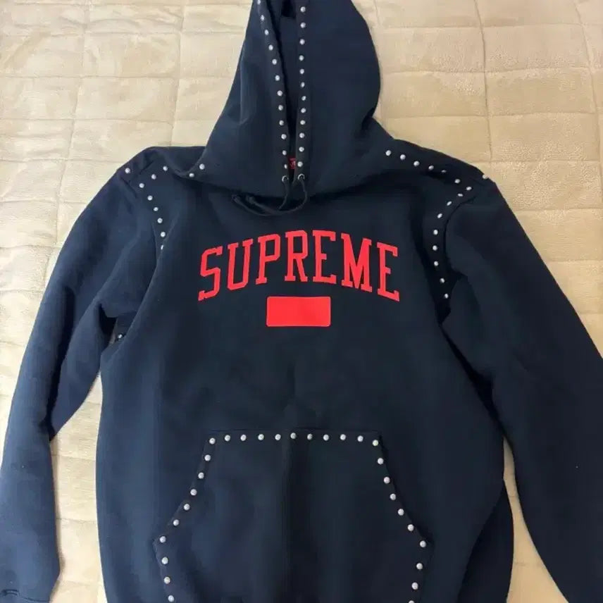 [BUNJANG] Supreme Studded Hoodie L / 슈프림 스터드 후드티 L