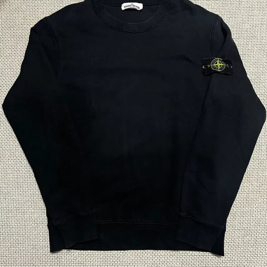 [BUNJANG] Stone Island Black Patch Sweatshirt L / [L/당일배송] 스톤아일랜드 블랙 와펜 맨투맨